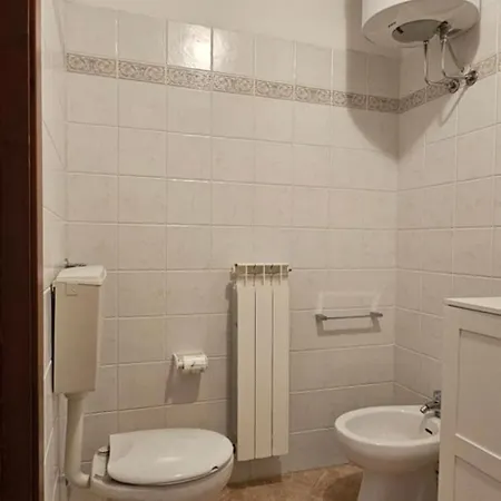 Casavacanze La Tana Del Ghiro براتو نيفوسو